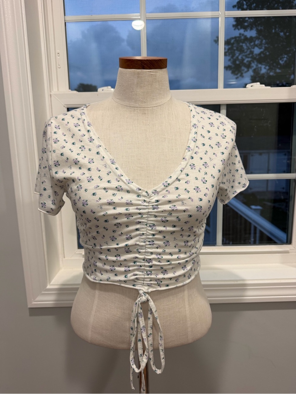 Ruched V-Neck Floral Crop Top in White with Blue Flowers